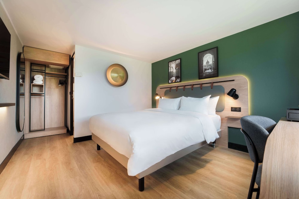 Superior Room, 1 King Bed - Photo 2