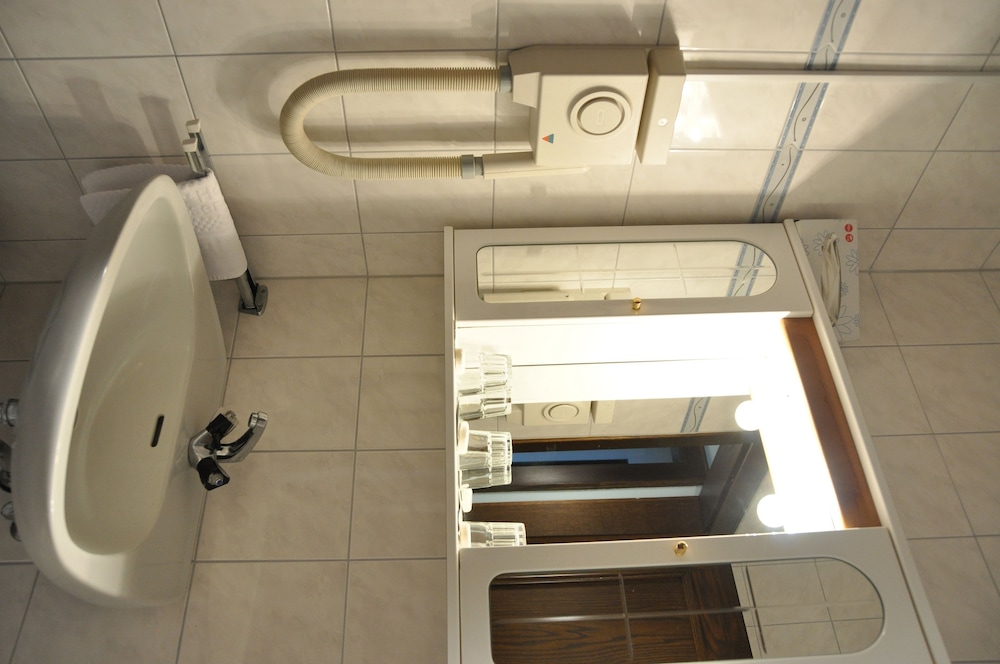 Quadruple Room - Photo 2