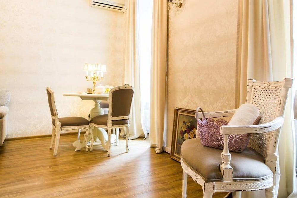 Deluxe Apartment, 1 Bedroom, Non Smoking, City View photo 2