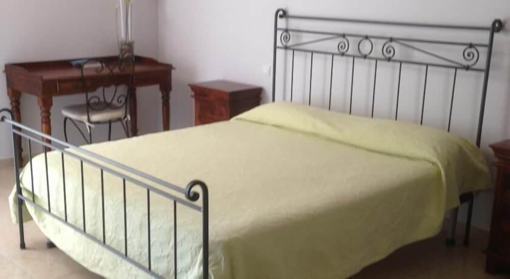 Room, 1 Double Bed, Non Smoking, Garden View
