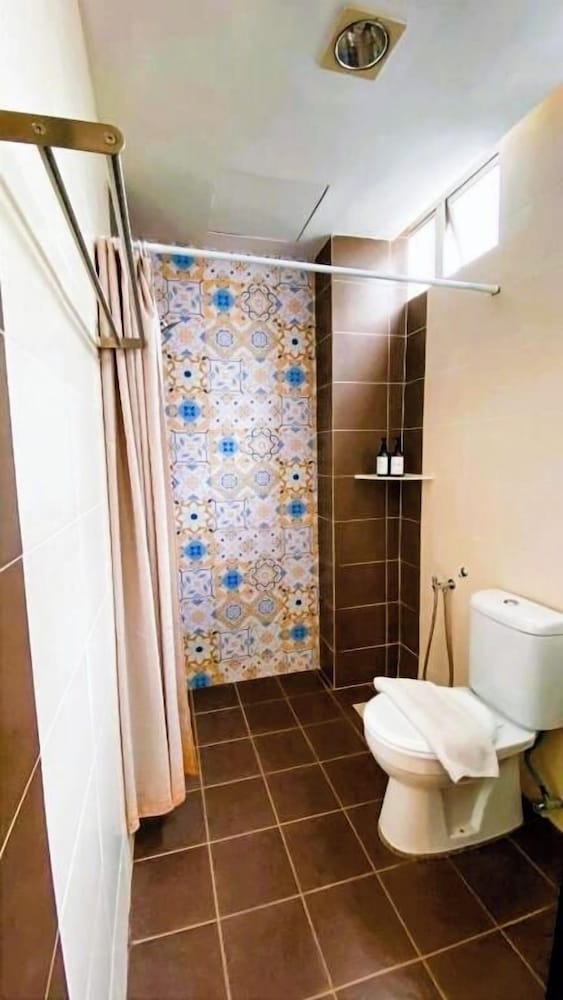 Executive Quadruple Room photo 3