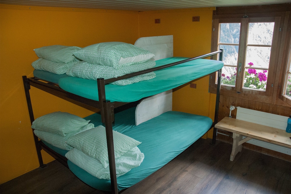Shared Dormitory, Men only, Mountain View photo 2