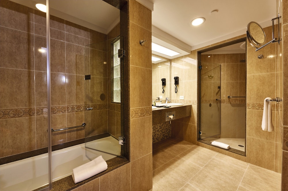 Suite, Oceanfront (B2C-CA)