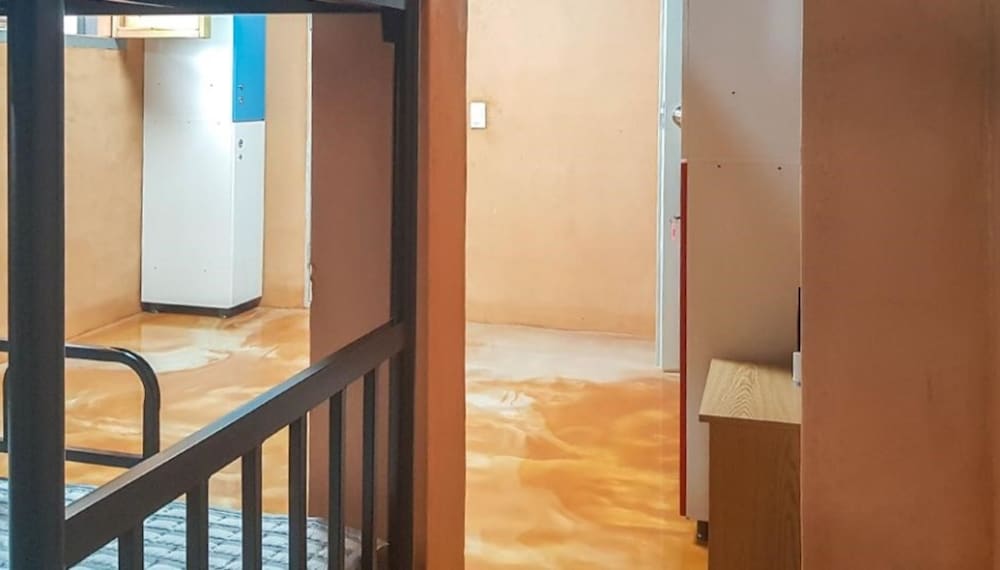 Shared Dormitory, Women Only (4 People) photo 2