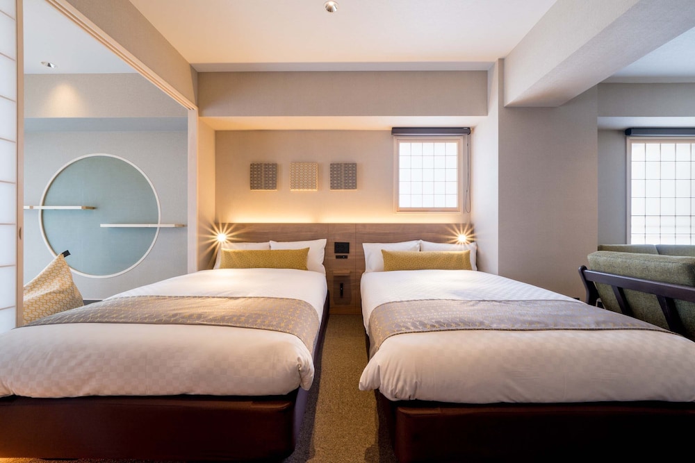 Premier Japanese Suite with Theater, Non Smoking photo 3