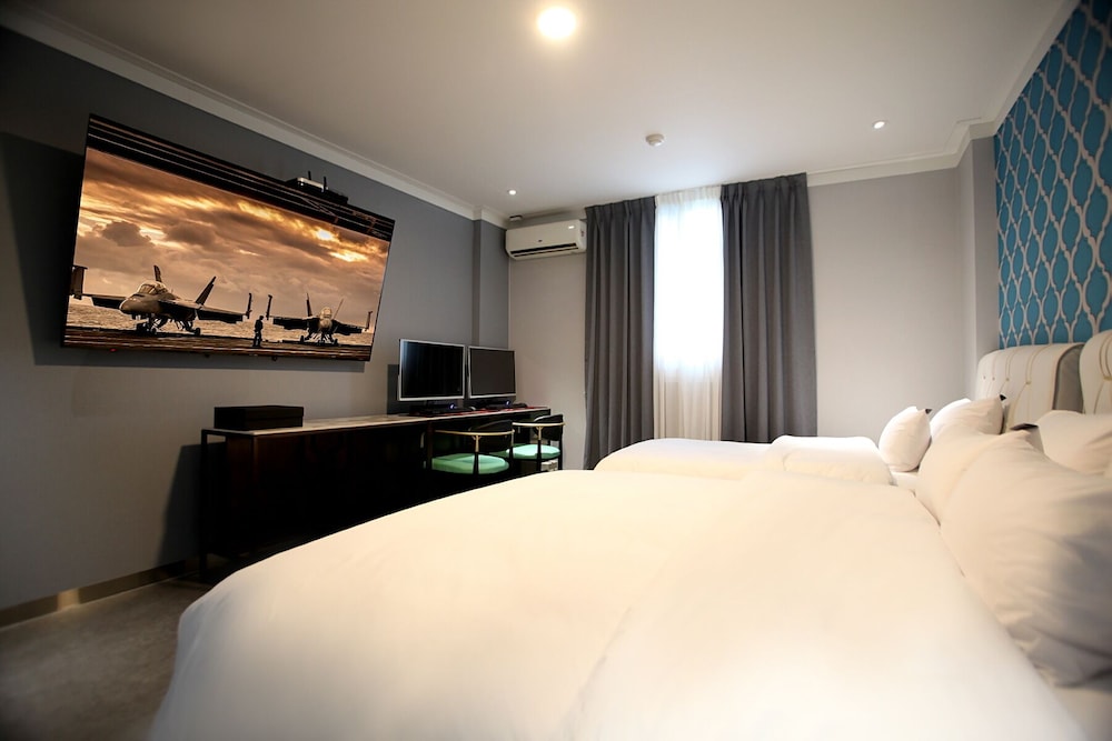 Premium Twin Room photo 1