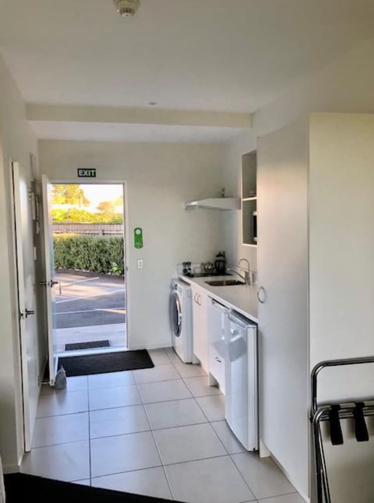Deluxe Twin Room, Accessible, Partial Sea View photo 3