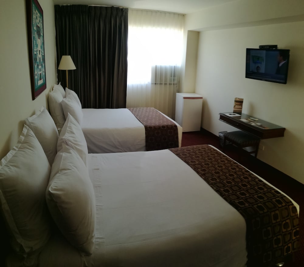 Standard Twin Room - Photo 1