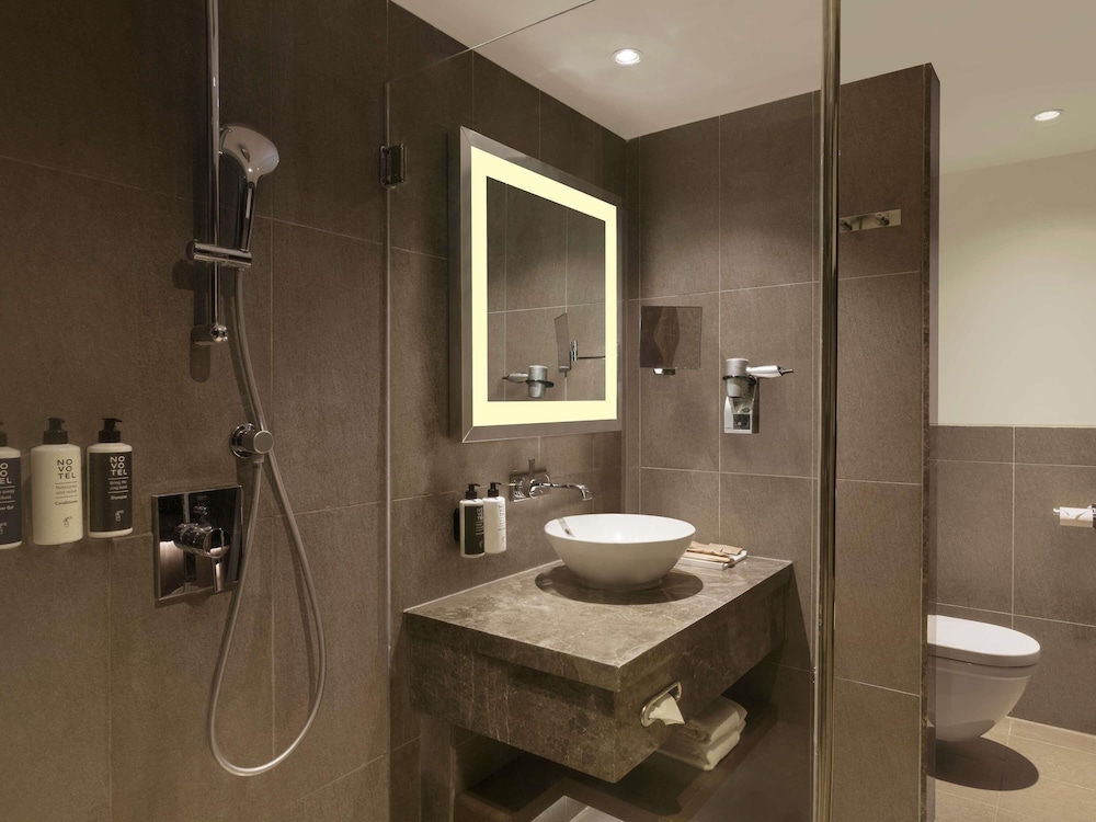 Premier Room, 1 Double Bed, Pool View