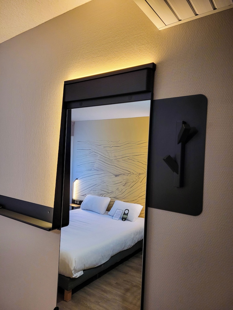 Classic Double Room, 1 Queen Bed, Mobility Accessible photo 2