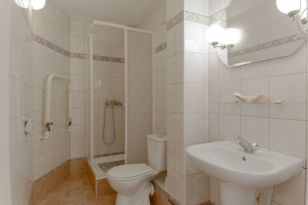Business Double Room, 1 Double Bed, Balcony photo 2