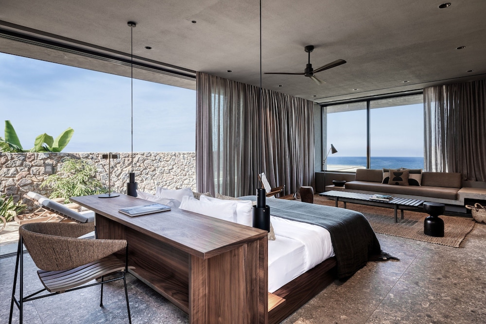 Family Room, 1 King Bed with Sofa bed (Tropical Family Pavilion with Private Pool)