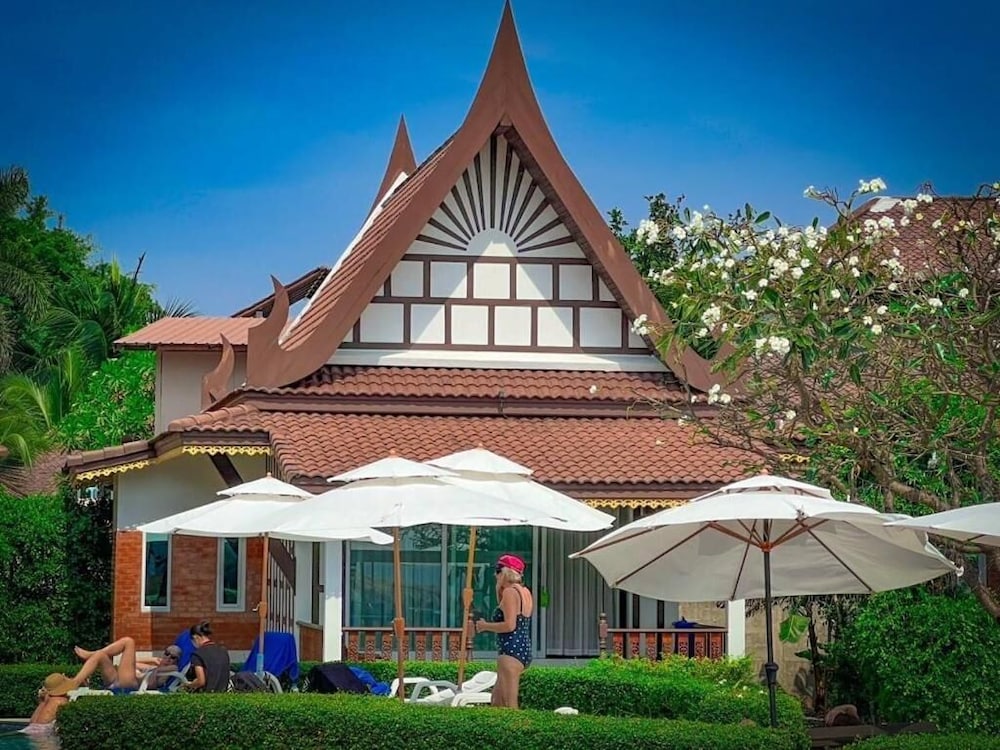 Aura Villa photo 3