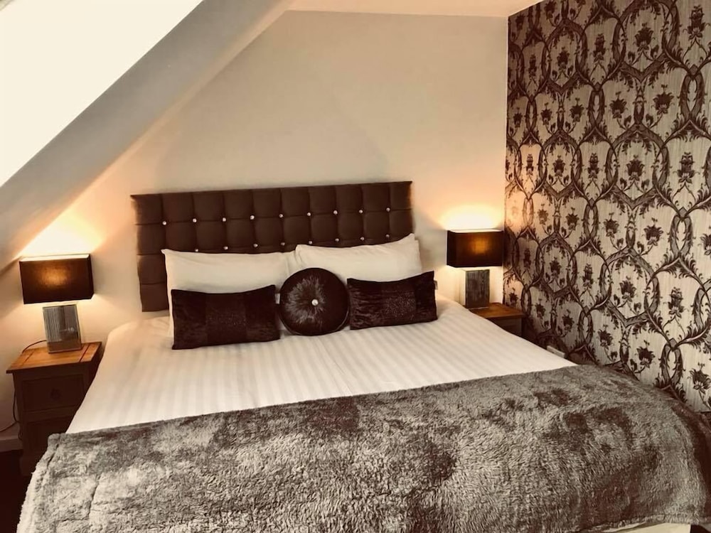 Suite, Ensuite (Double or Twin) photo 3