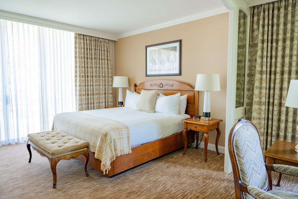 Preferred Room, 1 King Bed photo 3