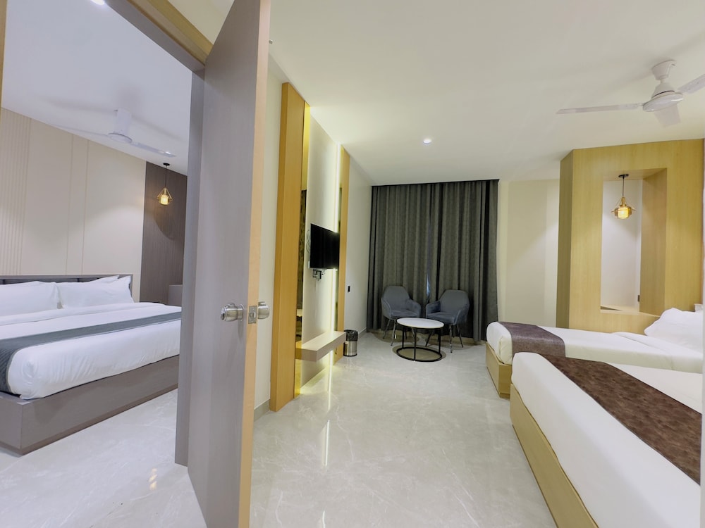 Luxury Suite