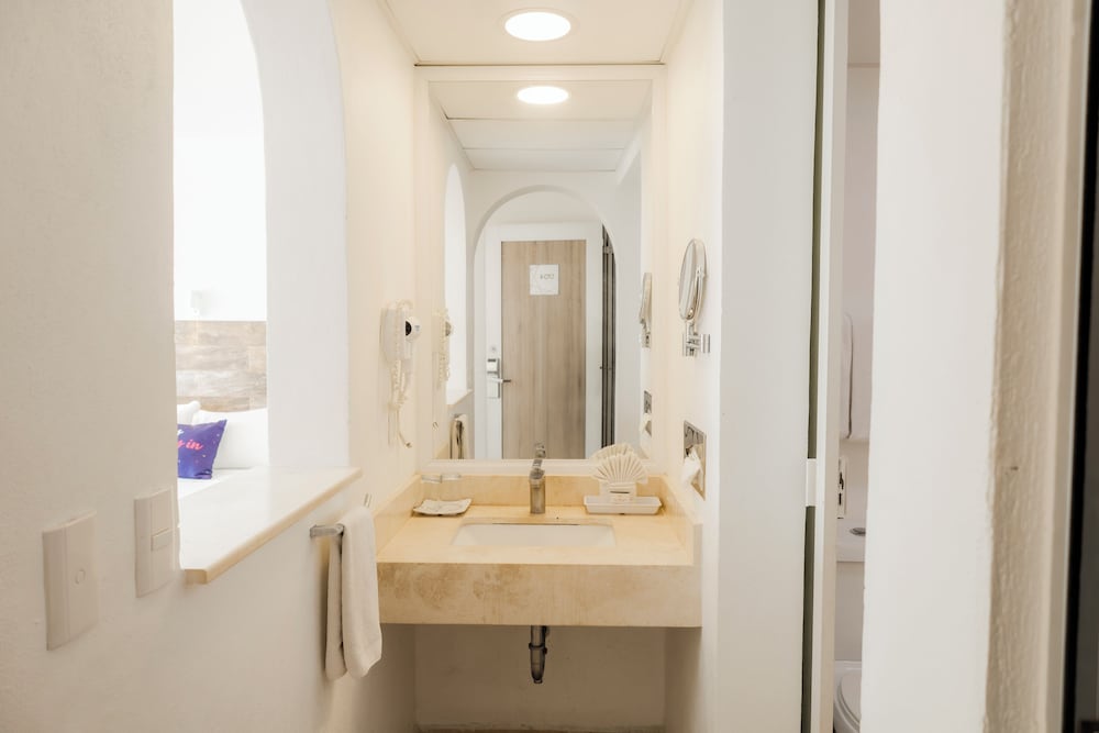 Superior Room, 2 Double Beds, Ocean View, Beachfront - Photo 7