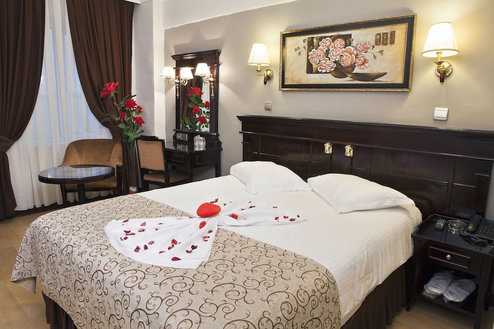Standard Double or Twin Room photo 1