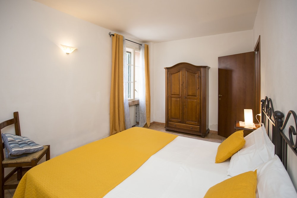 Deluxe Apartment, Garden View