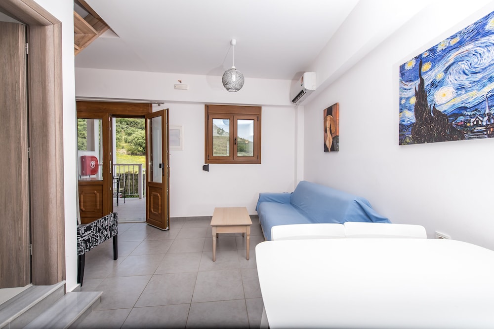 Deluxe Family Suite