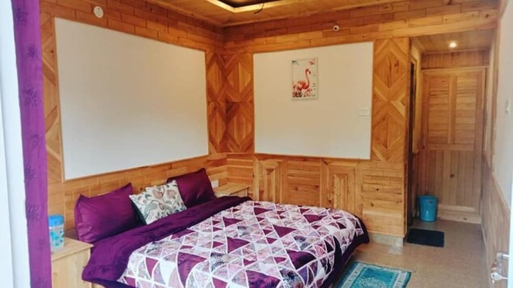 Deluxe Suite, Balcony