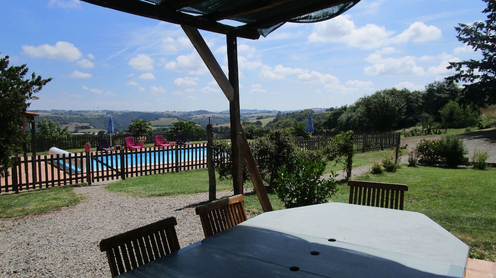 Family Cottage, 3 Bedrooms, Hill View photo 2