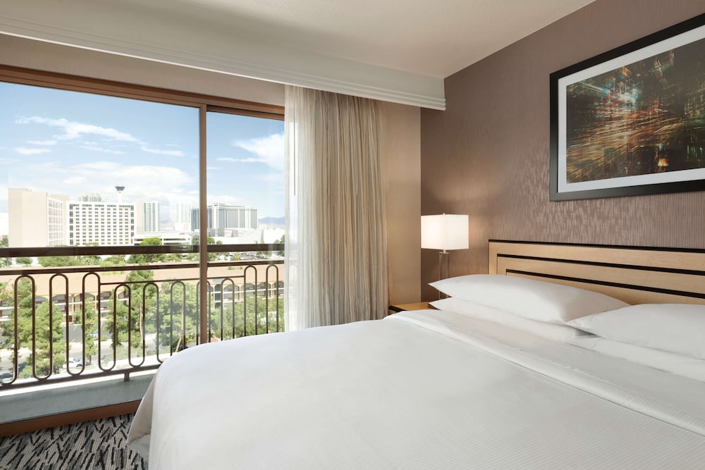 Suite, 1 Bedroom, Balcony photo 1