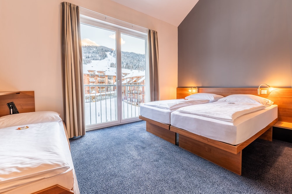 Standard Double or Twin Room, 1 Bedroom, Balcony photo 1