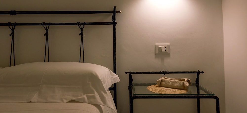 Luxury Room, 1 Queen Bed (Federico Ii)