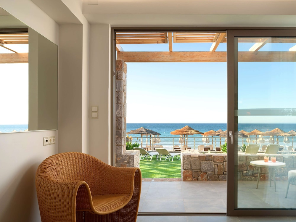 Diamond Suite Beachfront - Photo 2