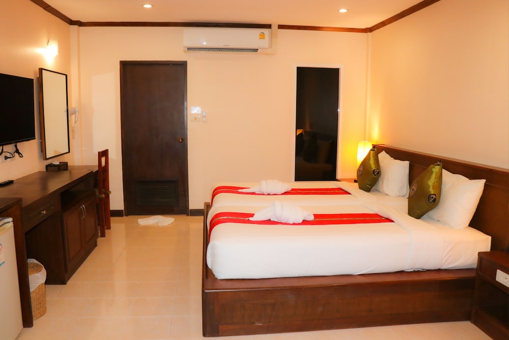 Deluxe Villa, Poolside - Photo 8