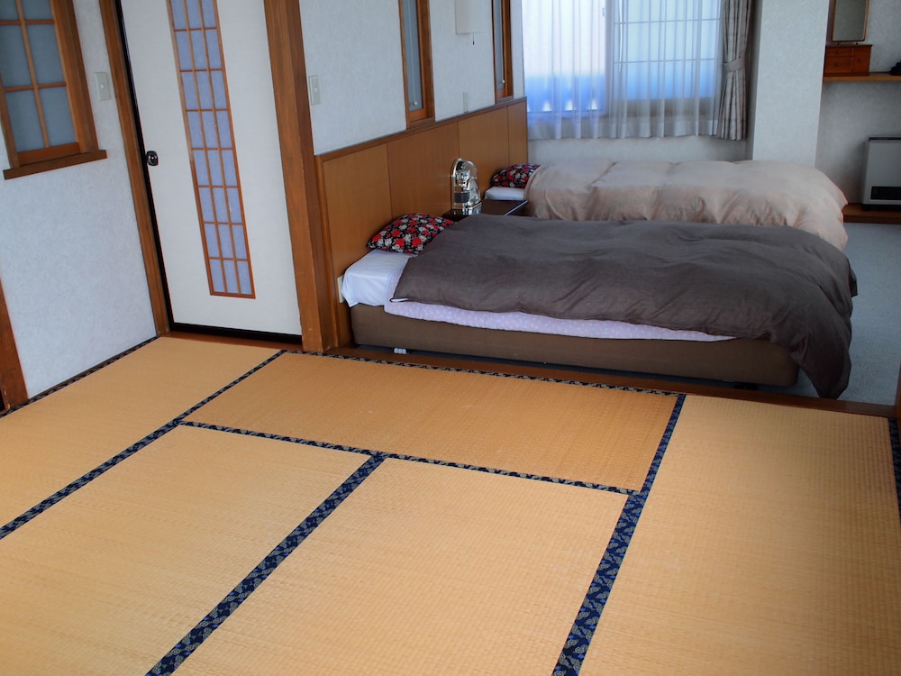 Japanese Western Style Room photo 3