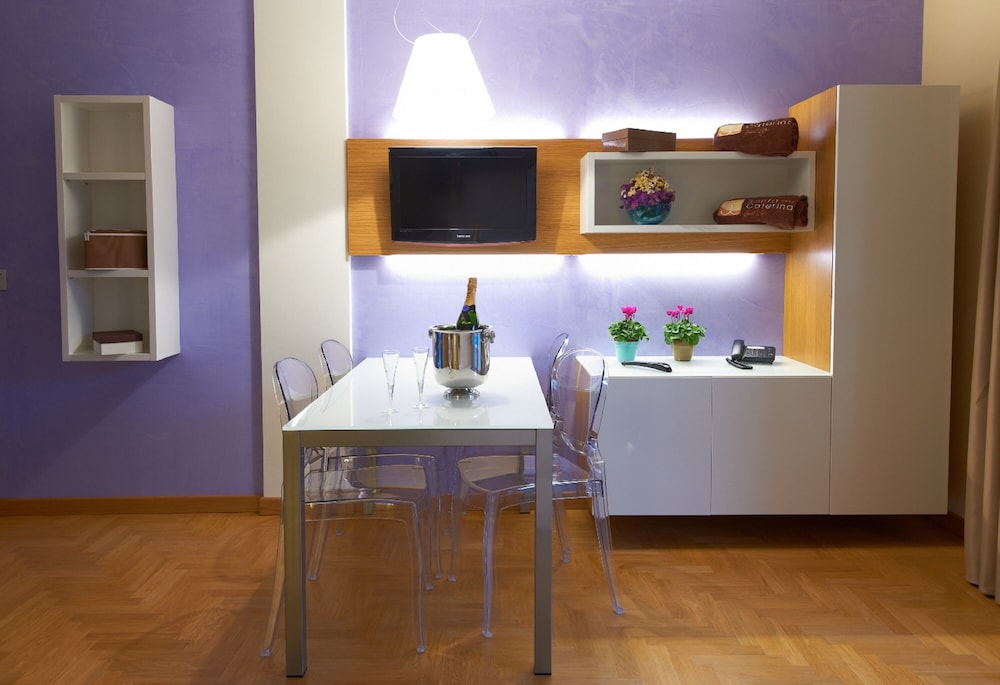 Suite, Balcony - Photo 7
