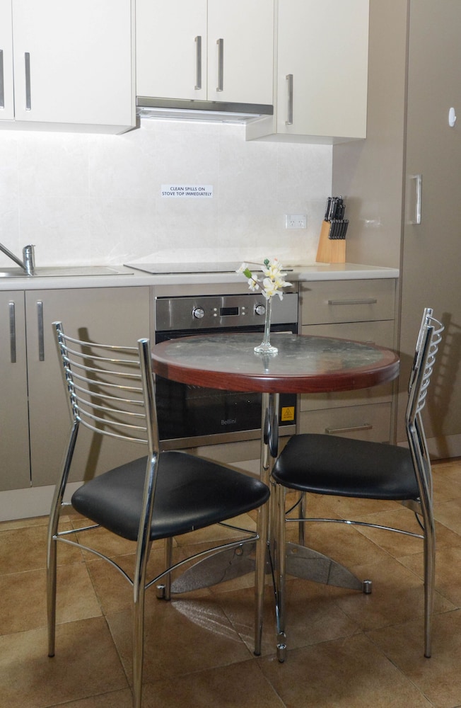 Basic Apartment, 1 Bedroom (Apartment 4) photo 3