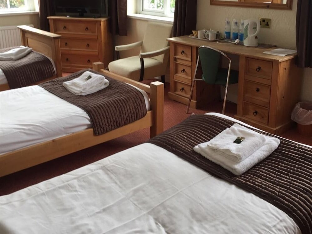 Standard Triple Room, Ensuite photo 2
