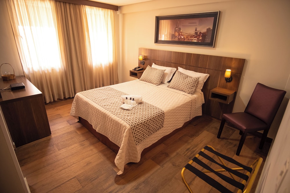 Deluxe Double Room, 1 Queen Bed, Lake View