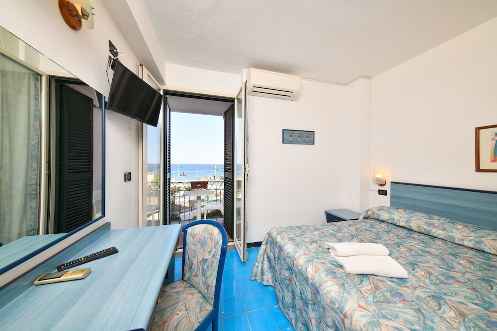 Double Room, Sea View photo 3