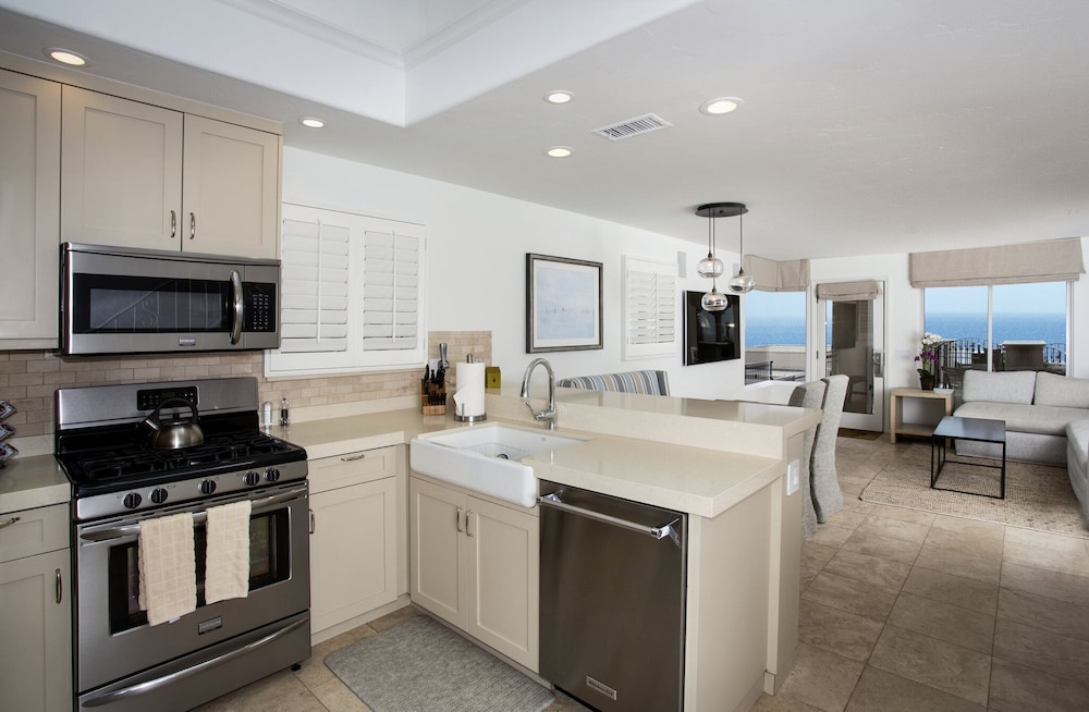 Premier Villa, 2 Bedrooms, Patio, Ocean View photo 2