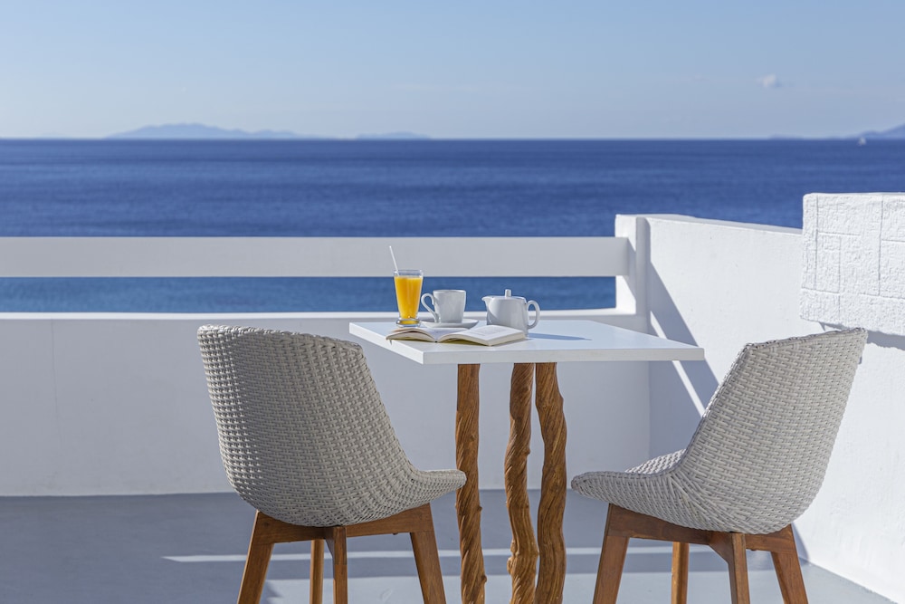 Superior Room, Sea View - Photo 8