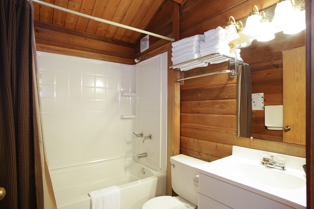 Cottage, 1 Bedroom, Non Smoking (No Pets, Linens not Available) photo 2