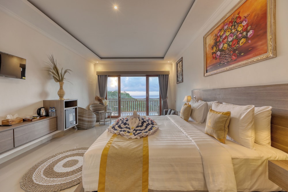 Deluxe Suite, Partial Ocean View