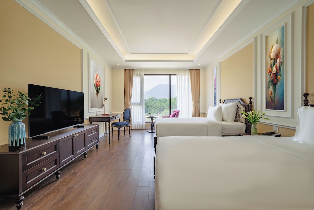 Deluxe Twin Room, 2 Twin Beds, Balcony, Mountain View
