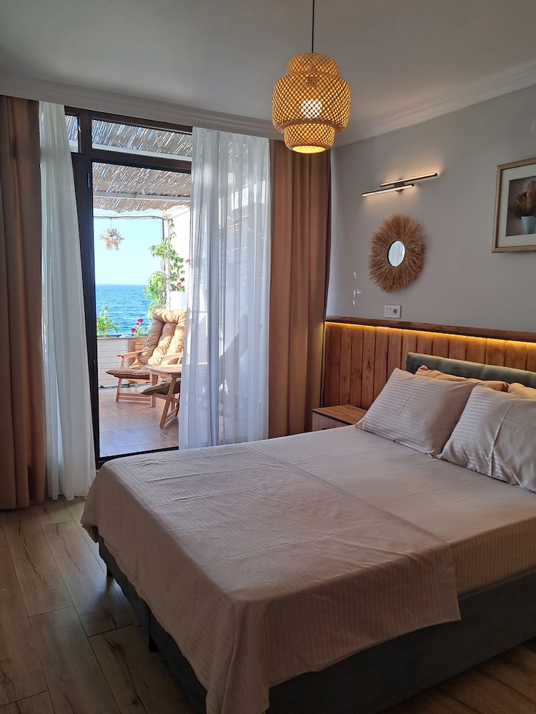 Deluxe Double Room, Terrace, Sea View photo 1