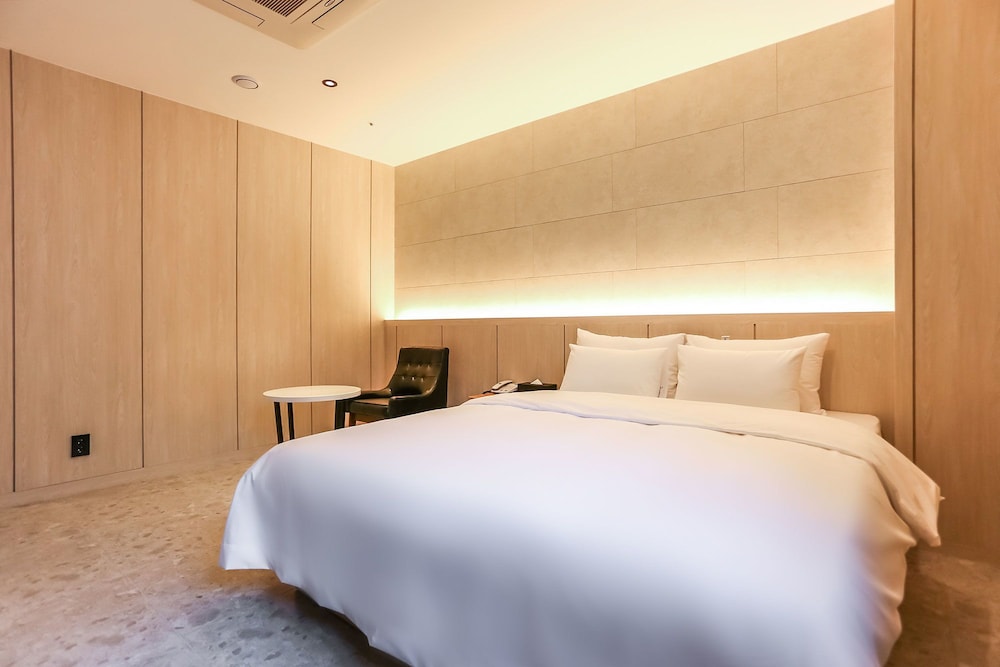 Standard Room - Photo 16