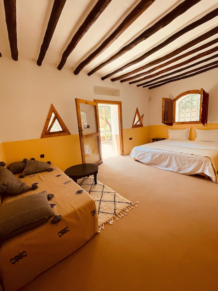 Classic Double Room, 1 King Bed, Non Smoking photo 1