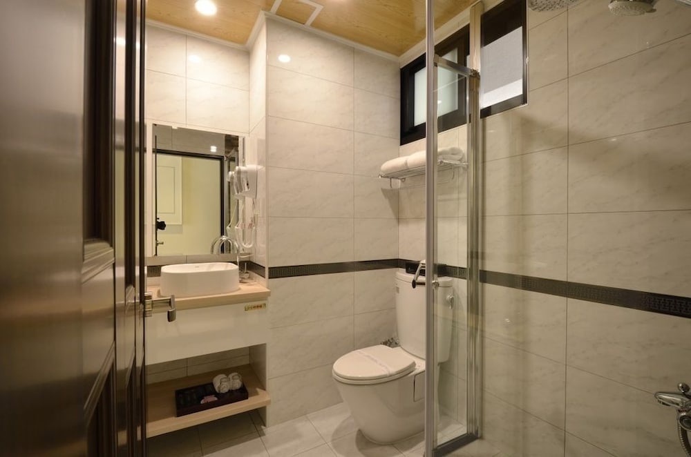 Standard Double Room, Bathtub, Mountain View photo 3