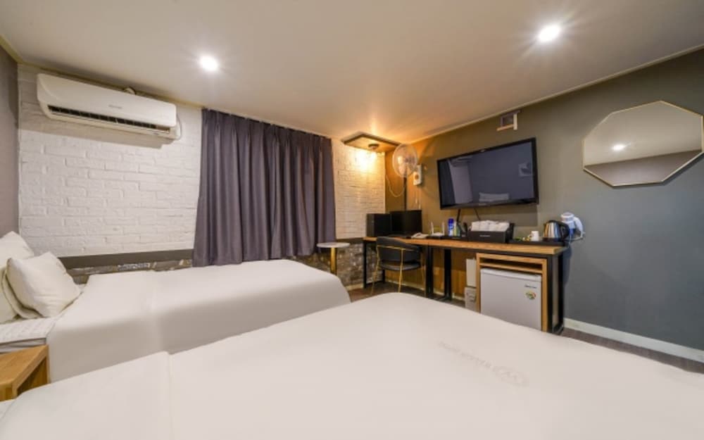 Deluxe Twin Room - Photo 4