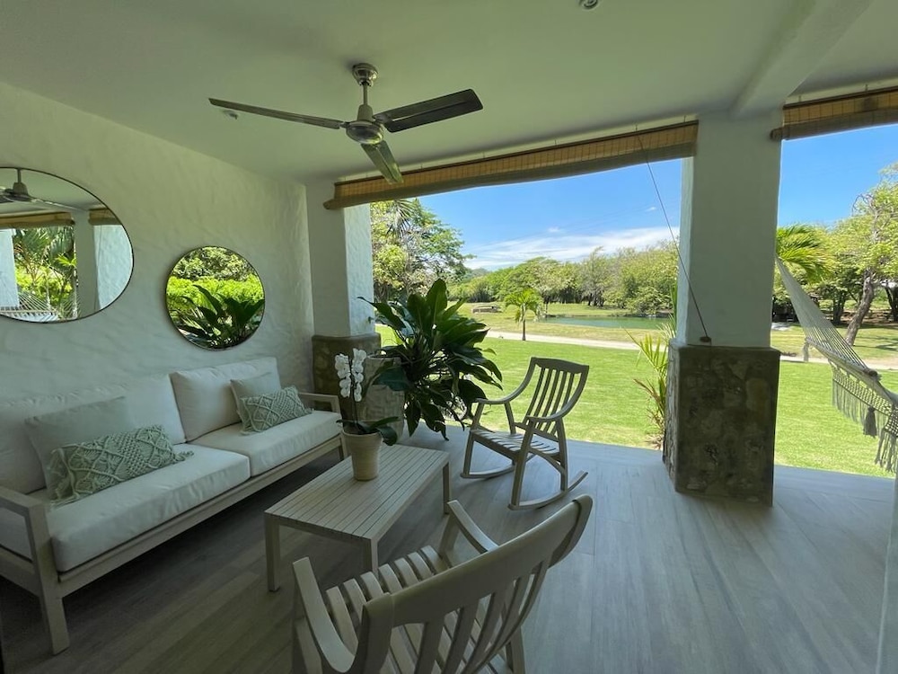 Condo, 2 Bedrooms, Garden Area photo 2