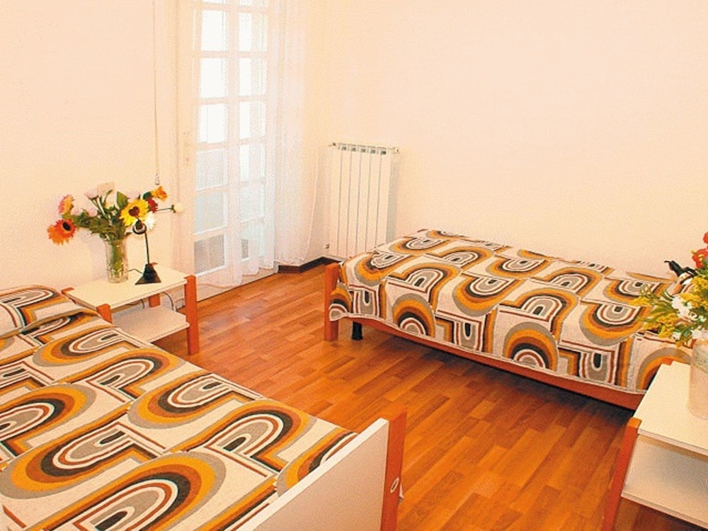 Comfort Villa, 2 Bedrooms, 2 Bathrooms (royC)
