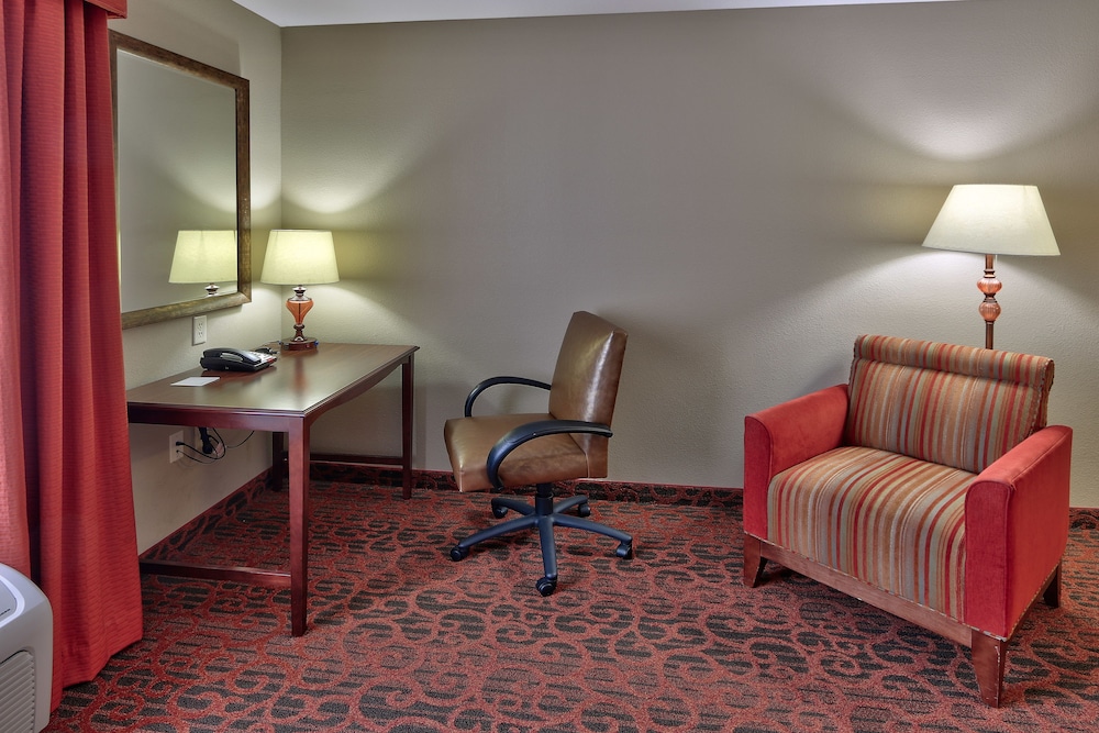 Room, 1 King Bed, Accessible, Non Smoking - Photo 3